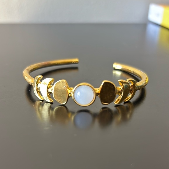 Adjustable Moon Phase Bracelet Gold Tone With White Gem Stone - Picture 1 of 3